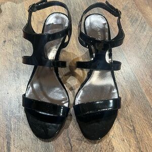 Ralph Lauren black patent heel